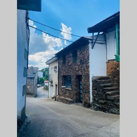 Holiday home Casa Curias, 7 Personas En *